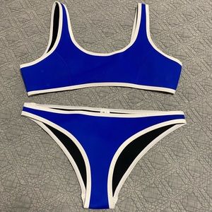 NEW Hoaka Bathing Suit Set
